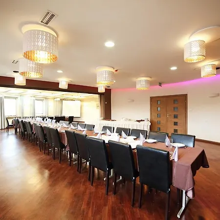I Restauracja Abis 2* 비스트르지카 쿠드즈카